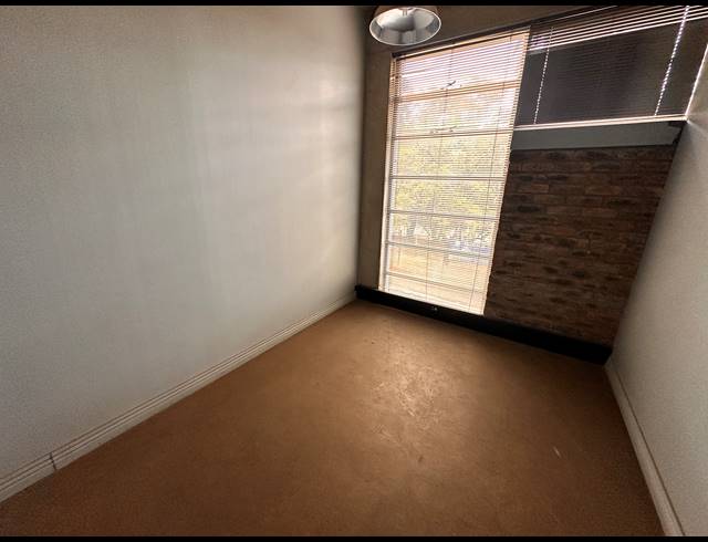 185M² OFFICE TO LET IN MILPARK